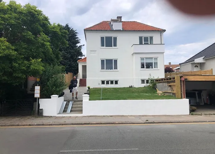 Stor Lys Lejlighed Med Terrasse Og Altan