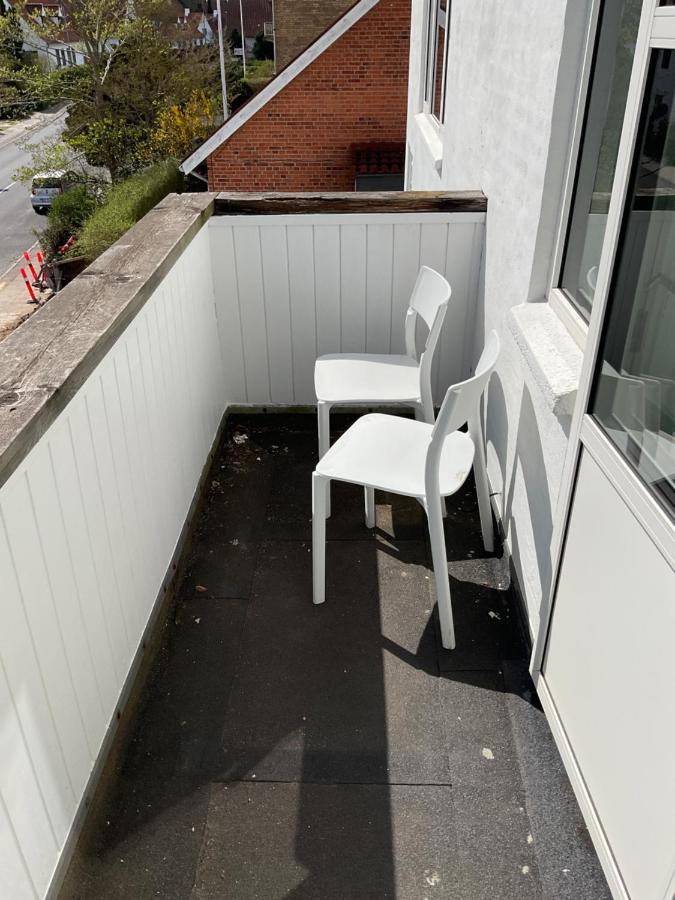 Stor Lys Med Terrasse Og Altan
